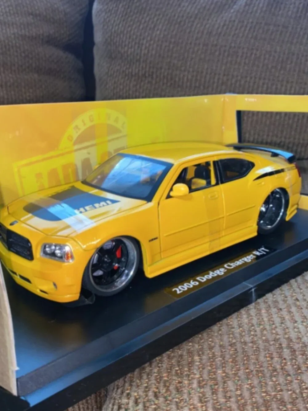 1:18 2006 DODGE CHARGER R/T